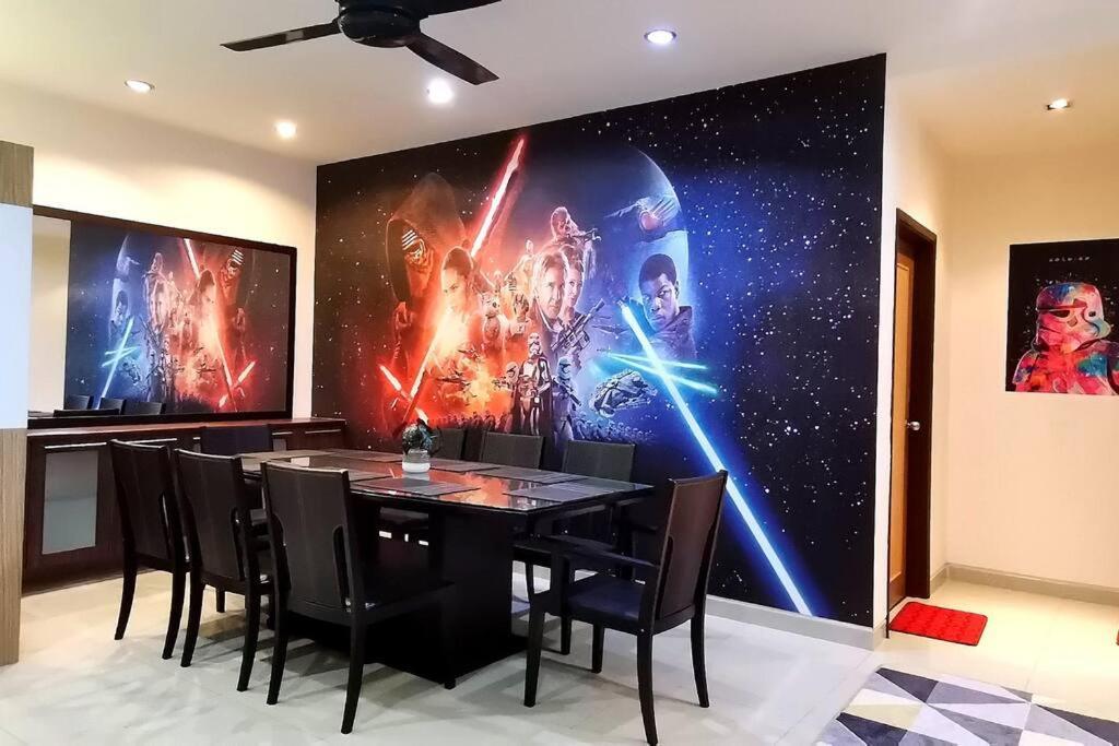 Klcc Star Wars Themed 4br 1800sf