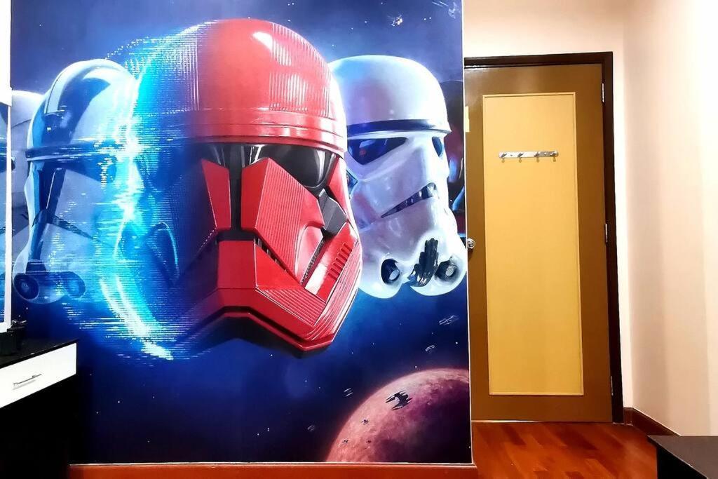 Klcc Star Wars Themed 4br 1800sf *