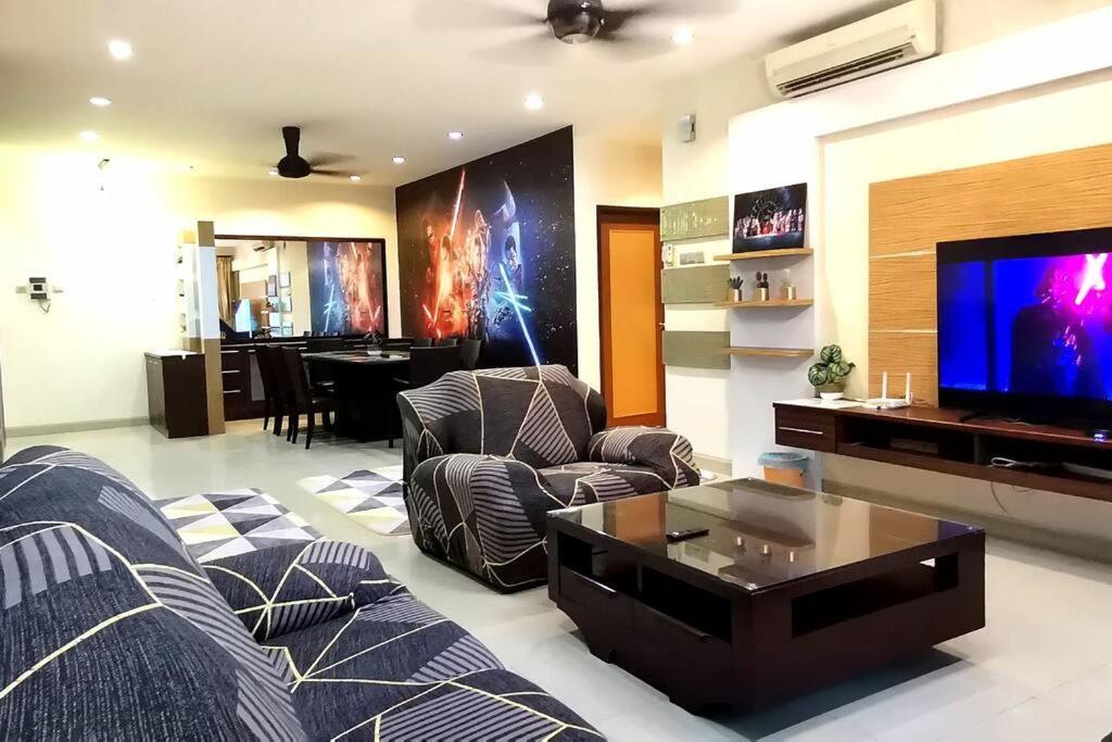 Apartment Klcc Star Wars Themed 4br 1800sf Kuala Lumpur