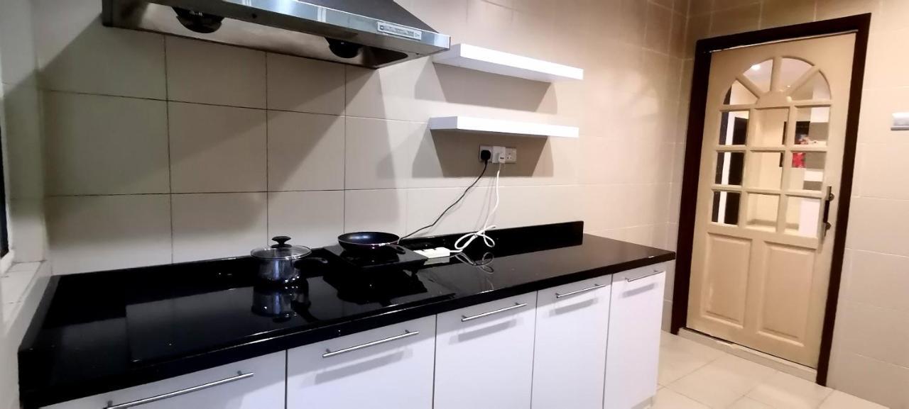 Apartment Klcc Star Wars Themed 4br 1800sf Kuala Lumpur