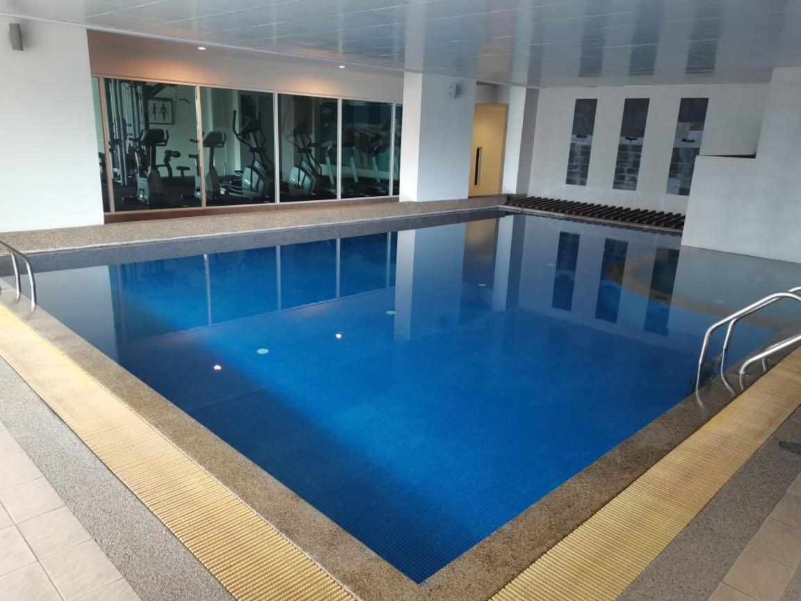 Apartment Klcc Star Wars Themed 4br 1800sf
