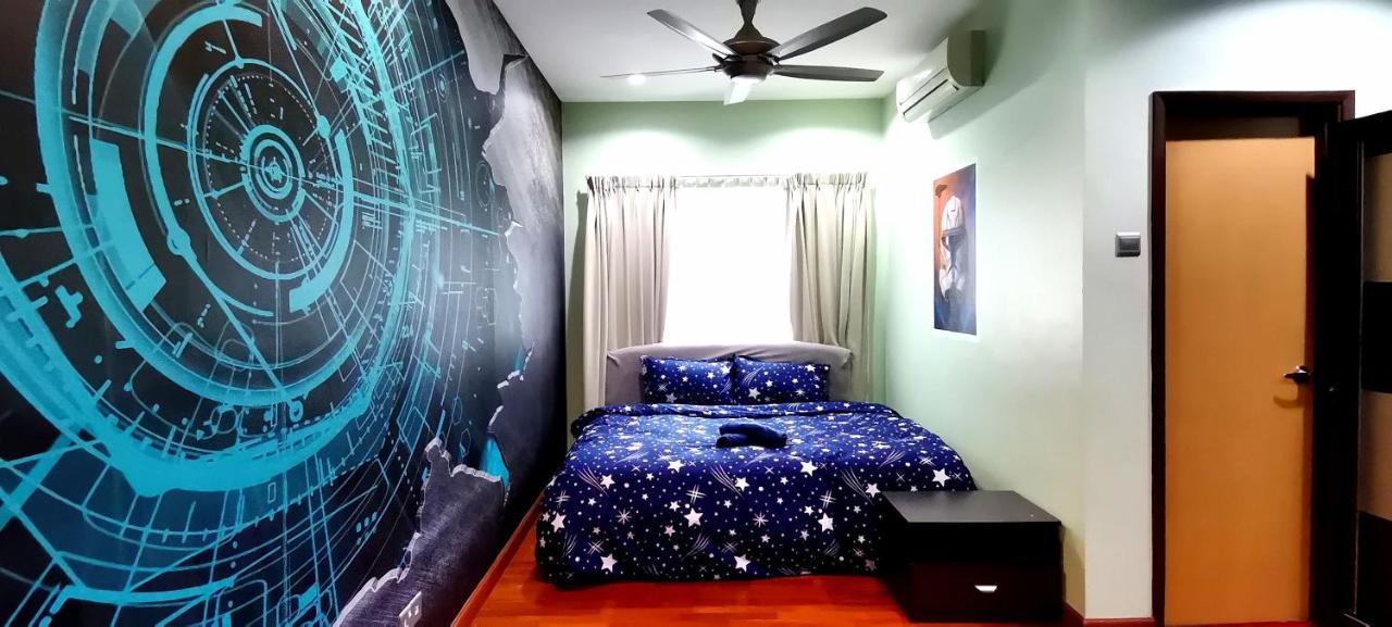 Klcc Star Wars Themed 4br 1800sf Pangsapuri *